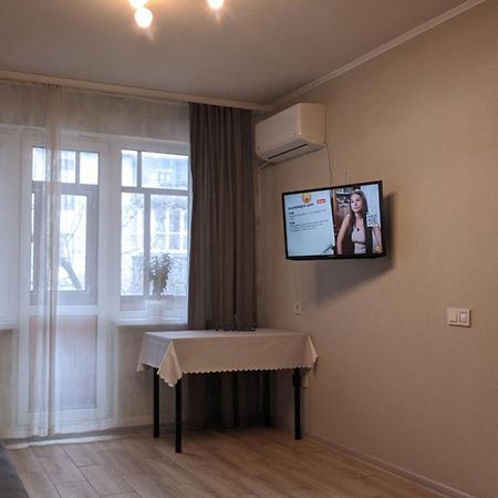 Apartment Near City Center On Peremohy Avenue 46 Tsjernihiv Eksteriør bilde