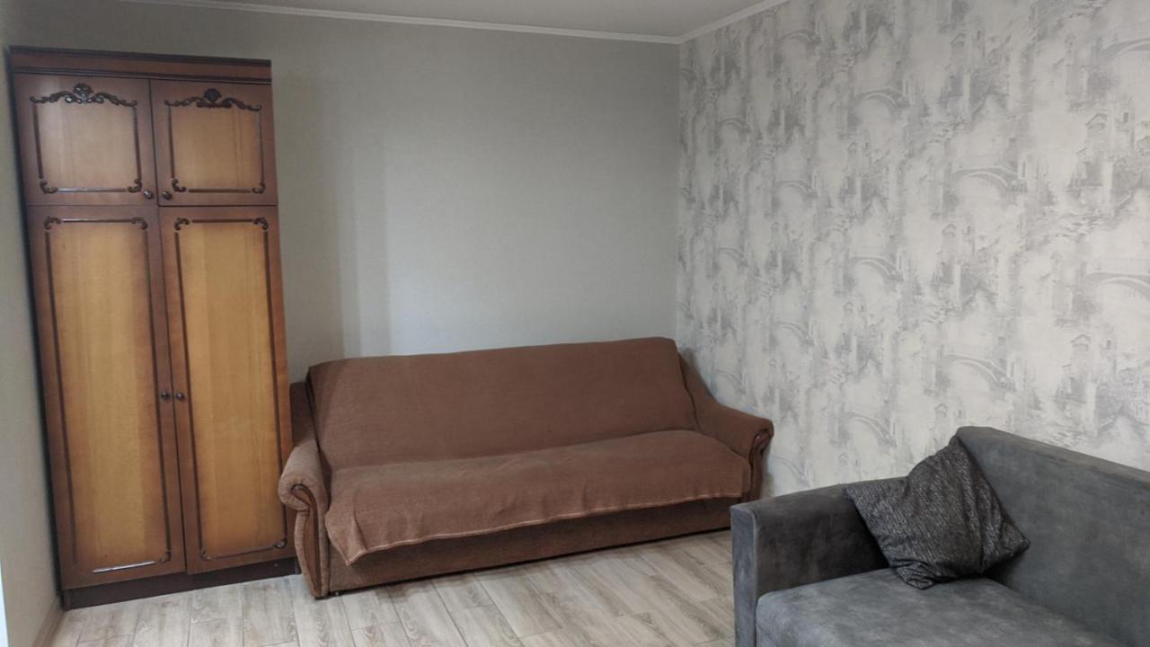 Apartment Near City Center On Peremohy Avenue 46 Tsjernihiv Eksteriør bilde