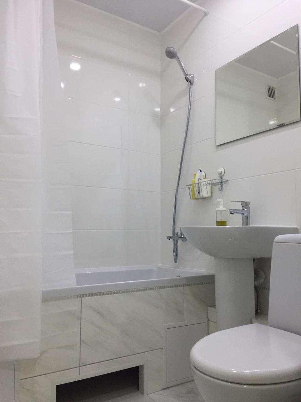 Apartment Near City Center On Peremohy Avenue 46 Tsjernihiv Eksteriør bilde